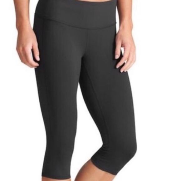 Athleta Pants & Jumpsuits Athleta Leggings Capri Black Tights